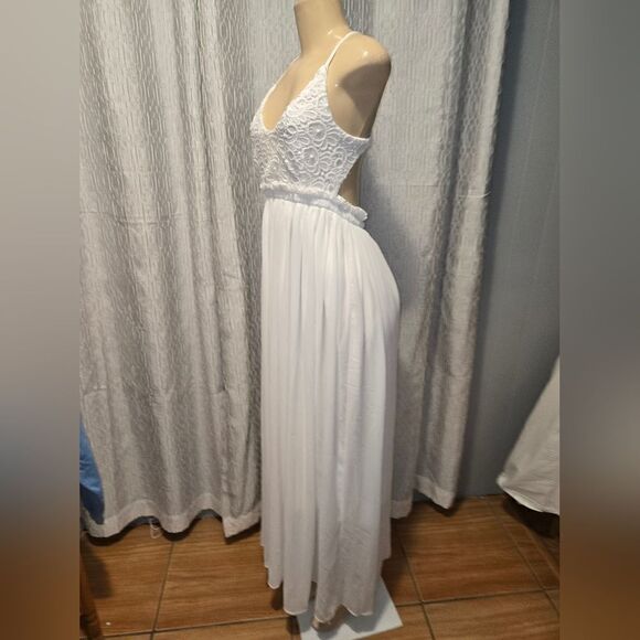 WHITE EMBROIDERED SUMER DRESS NWT - Picture 7 of 12